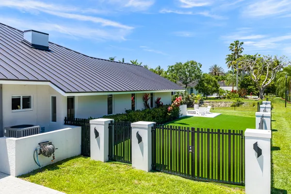 $2,925,000 | 9201 Southwest 102nd Street, Miami, FL 33176