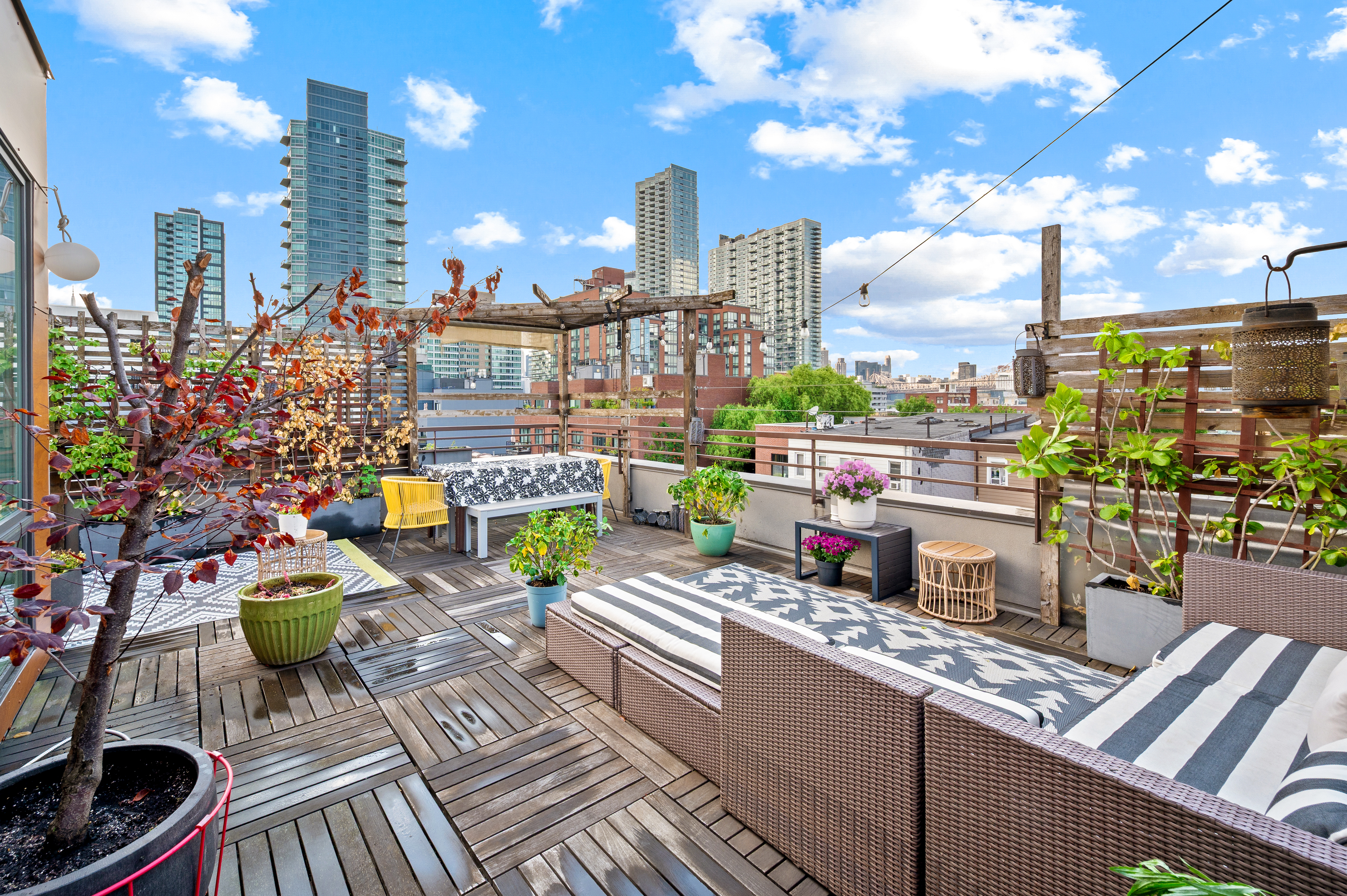 5-41 47th Road, Unit 2B Queens, NY 11101 - Photo 9 of 10 a picture of city view