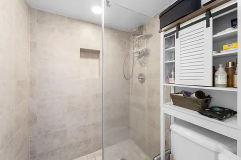 $499,000 | 1450 Brickell Bay Drive, Unit 812, Miami, FL 33131