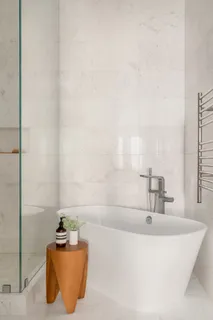 a bathroom with a bathtub