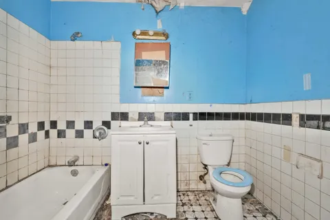 $725,000 | 184 Stuyvesant Avenue, Unit D2 | Bedford-Stuyvesant