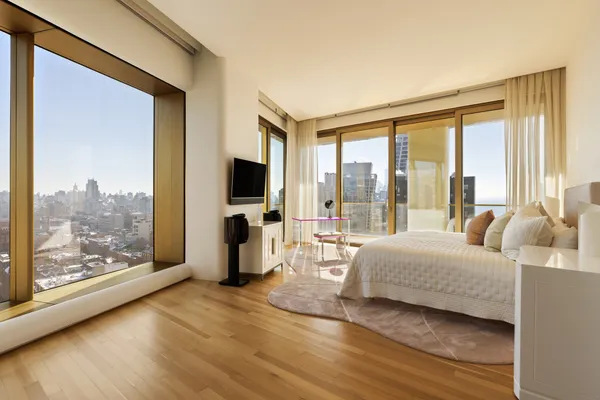 $27,500,000 | 551 West 21st Street, Unit PH19 | Chelsea