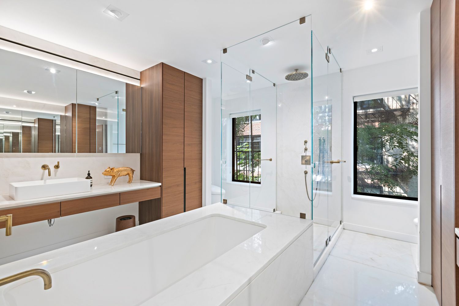 $10,750,000 | 127 East 62nd Street | Lenox Hill