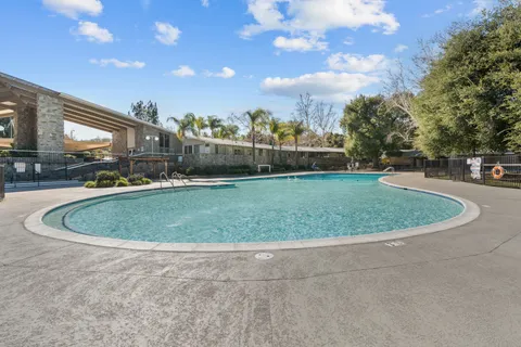 $455,000 | 18915 Circle Of Friends, Newhall, CA 91321