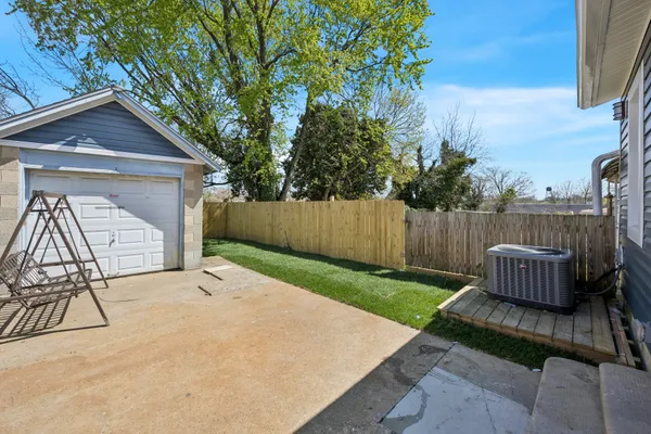 $260,000 | 1051 Springfield Road, Darby, PA 19023