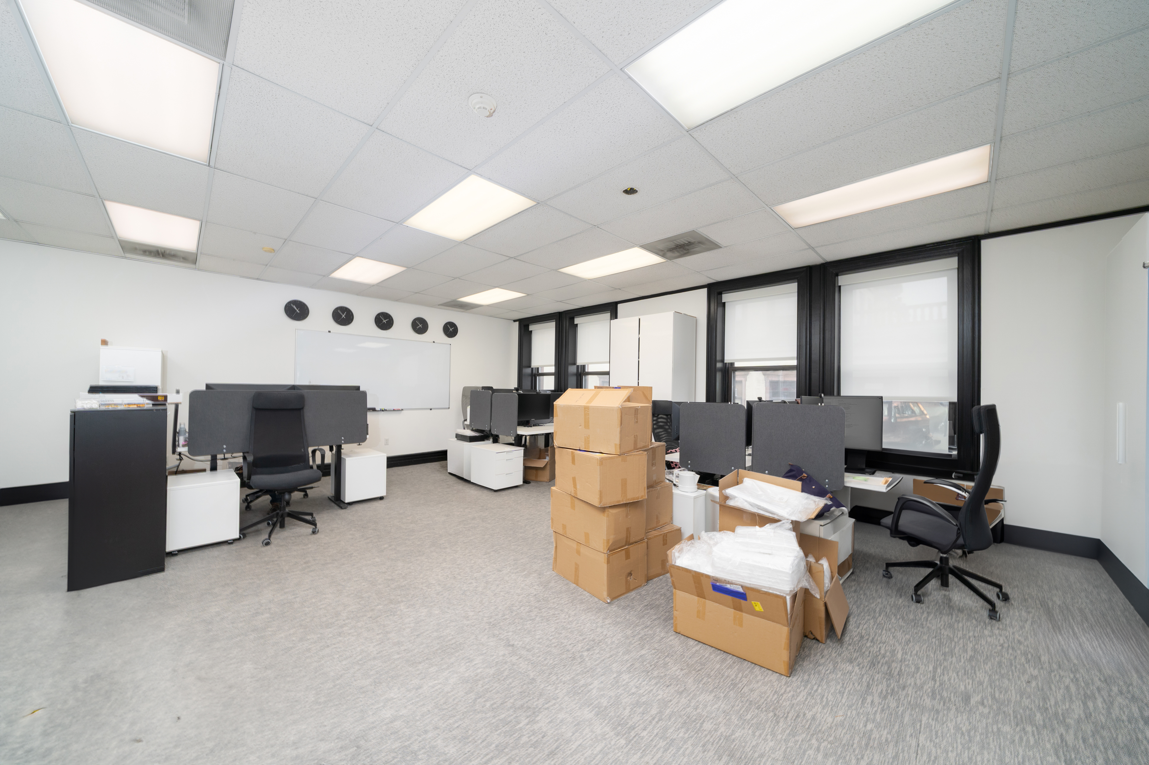 84 Washington Street Hoboken, NJ 07030 - Photo 7 of 11 a room with furniture