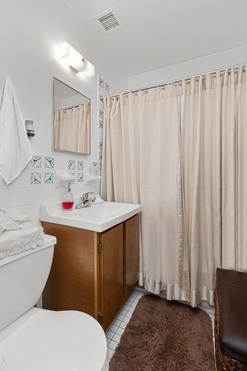 923 Gates Avenue Brooklyn, NY 11221 - Photo 7 of 20