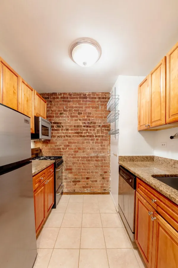 $3,500 | 522 East 82nd Street, Unit 6 | Upper East Side