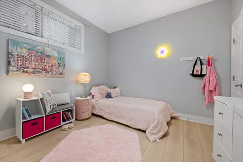 $875,000 | 3806 North Damen Avenue, Unit 1, Chicago, IL 60618