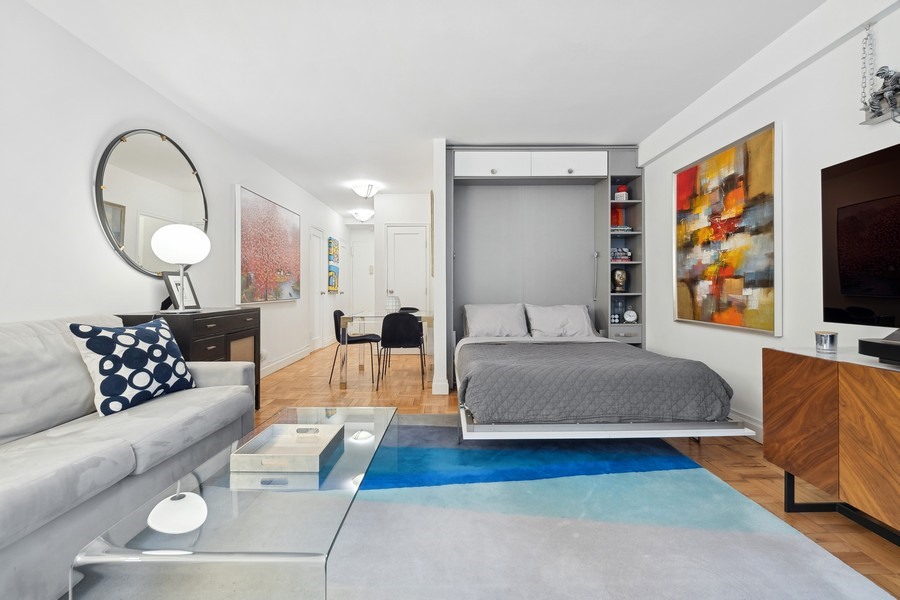 30 West 60th Street, Unit 6L Manhattan, NY 10019 - Photo 4 of 7