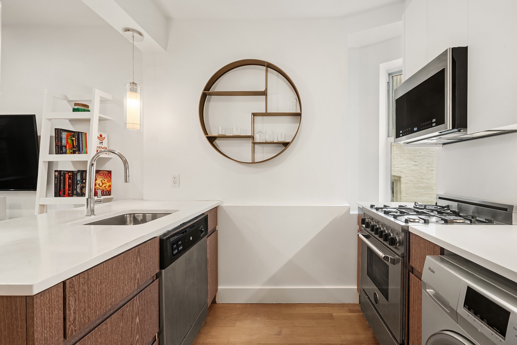88 Charles Street, Unit 3A Manhattan, NY 10014 - Photo 3 of 11 Gallery Image 3