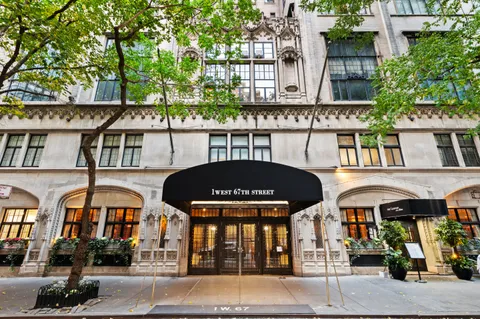 $4,350,000 | 1 West 67th Street, Unit 616/6E | Upper West Side