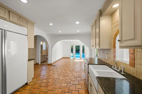 $2,875,000 | 112 North Highland Avenue, Los Angeles, CA 90036