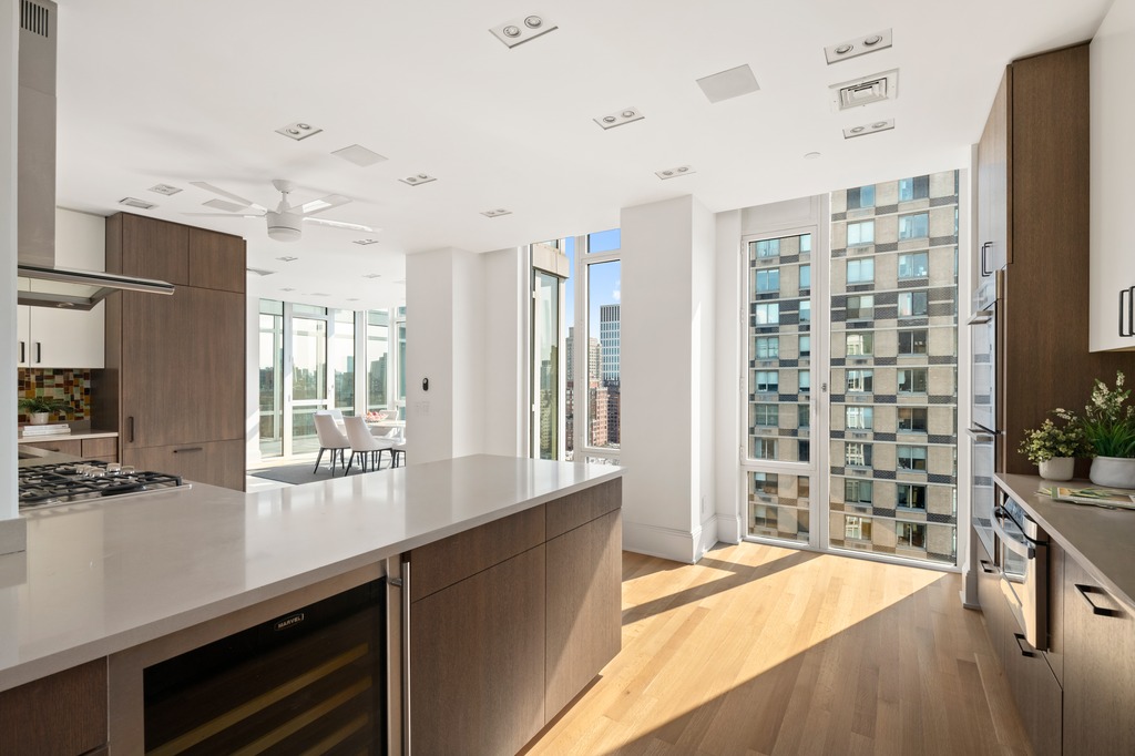 305 East 85th Street, Unit PHC Manhattan, NY 10028 - Photo 9 of 27