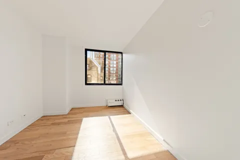 $1,699,000 | 16 West 16th Street, Unit 14NN | Flatiron