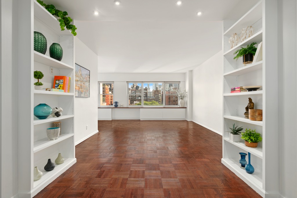20 East 9th Street, Unit 12X Manhattan, NY 10003 - Photo 4 of 26 a view of an entryway with wooden floor