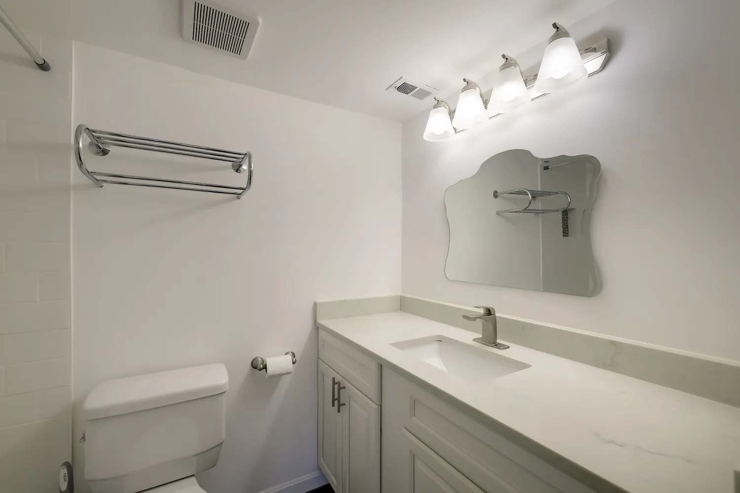 $240,000 | 7728 Hanover Parkway, Unit 203, Greenbelt, MD 20770