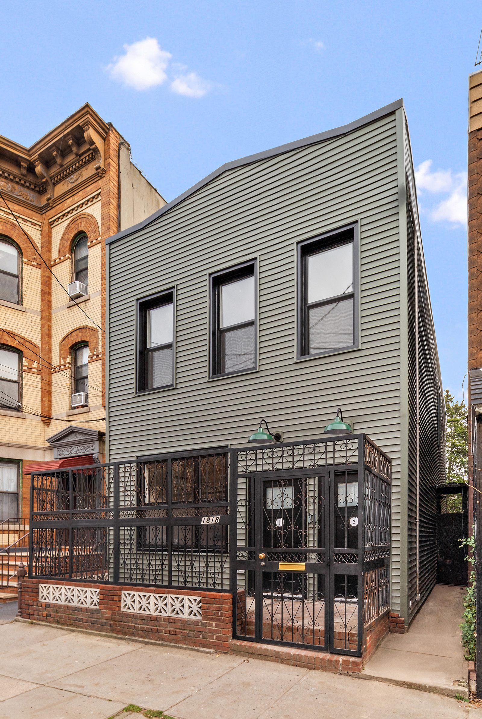 1818 Cornelia Street Queens, NY 11385 - Photo 9 of 10