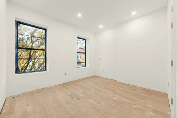 $2,399,000 | 913 Lafayette Avenue | Bedford-Stuyvesant