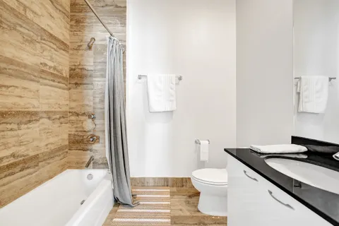 $3,149,000 | 15901 Collins Avenue, Unit 4301, Sunny Isles Beach, FL 33160