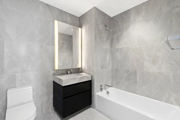 $17,250 | 15 Hudson Yards, Unit 66F | Hudson Yards