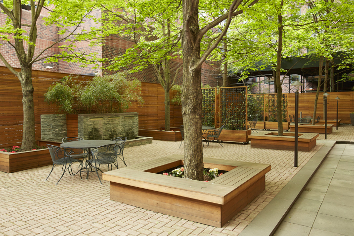 250 South End Avenue, Unit 3F Manhattan, NY 10280 - Photo 8 of 11 a view of a patio with a table and chairs