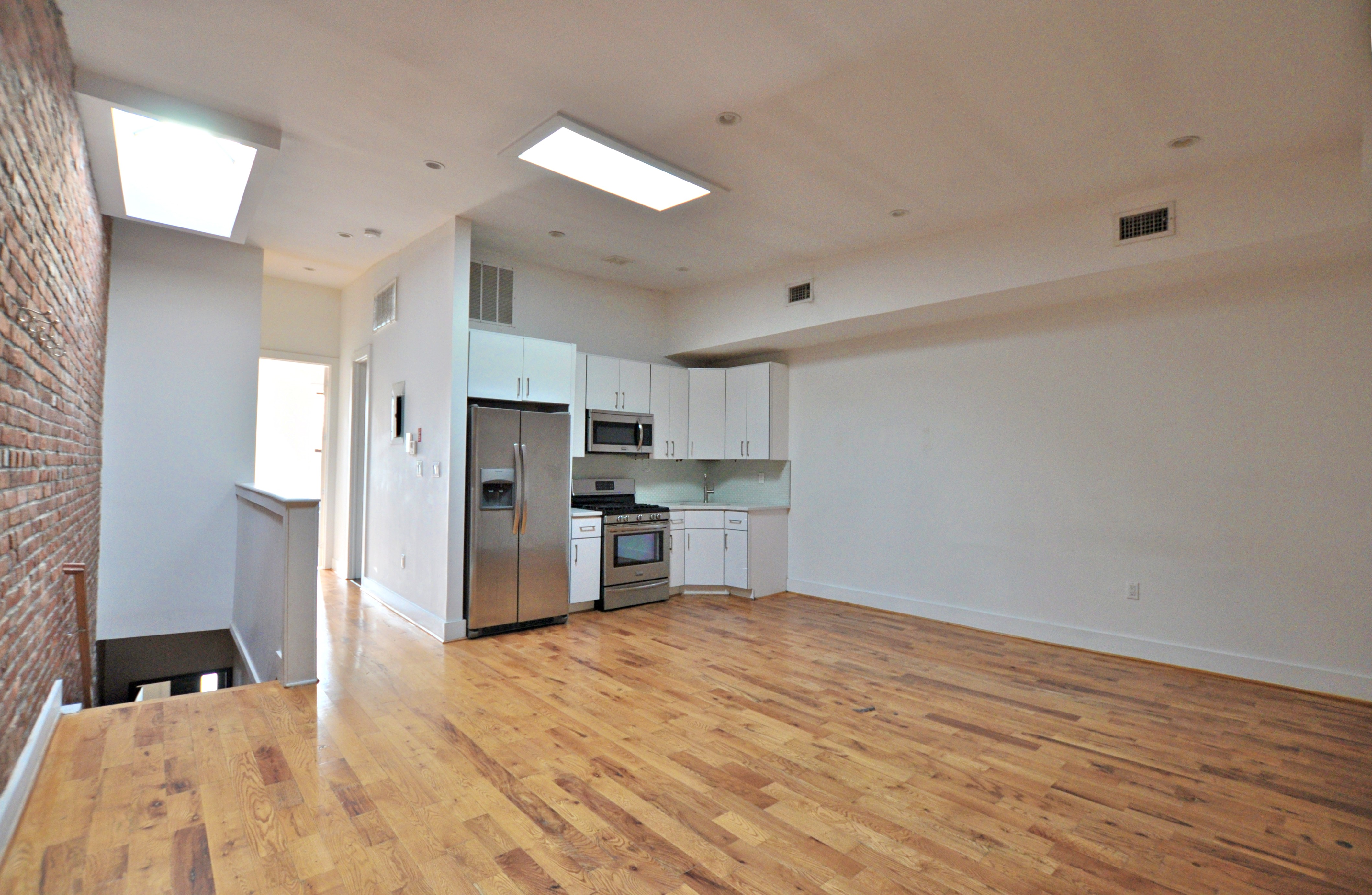 299 Pulaski Street, Unit 2 Brooklyn, NY 11206 - Photo 6 of 9