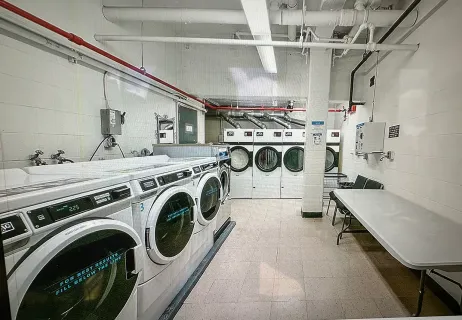 $579,000 | 225 East 46th Street, Unit 8J | Midtown East