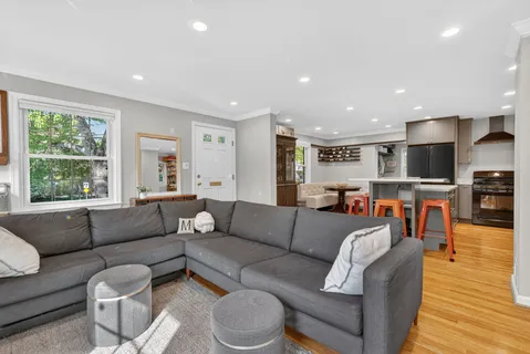 $1,075,000 | 312 Lincoln Avenue, Falls Church, VA 22046