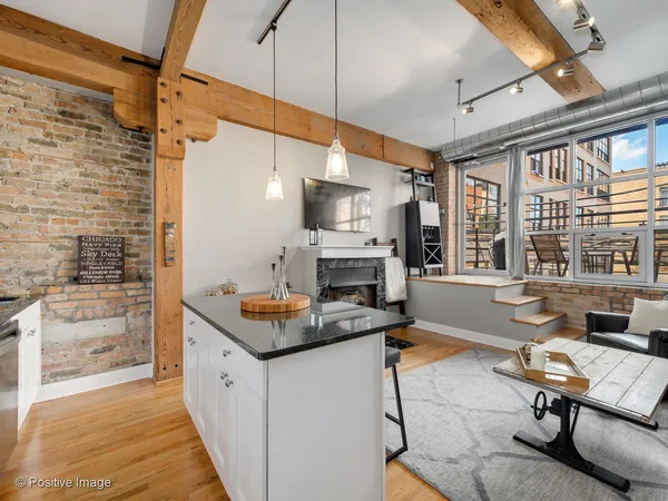 $369,000 | 1344 West Madison Street, Unit 201, Chicago, IL 60607