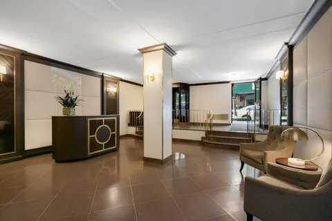 $705,000 | 235 East 73rd Street, Unit 1D | Lenox Hill