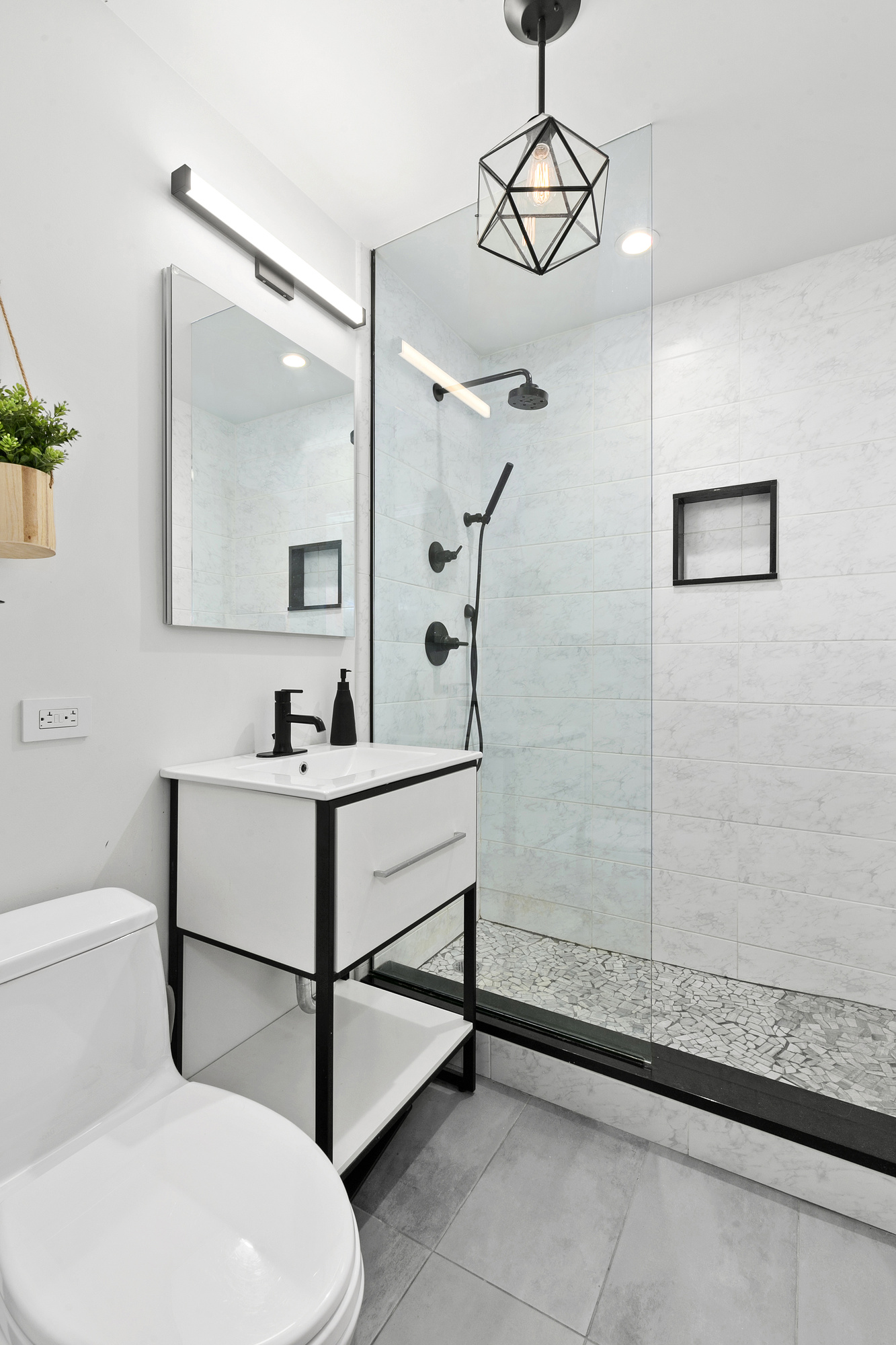 342 East 53rd Street, Unit 2C Manhattan, NY 10022 - Photo 4 of 5