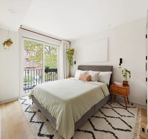 $4,750 | 1015 A President Street, Unit 2F | Crown Heights