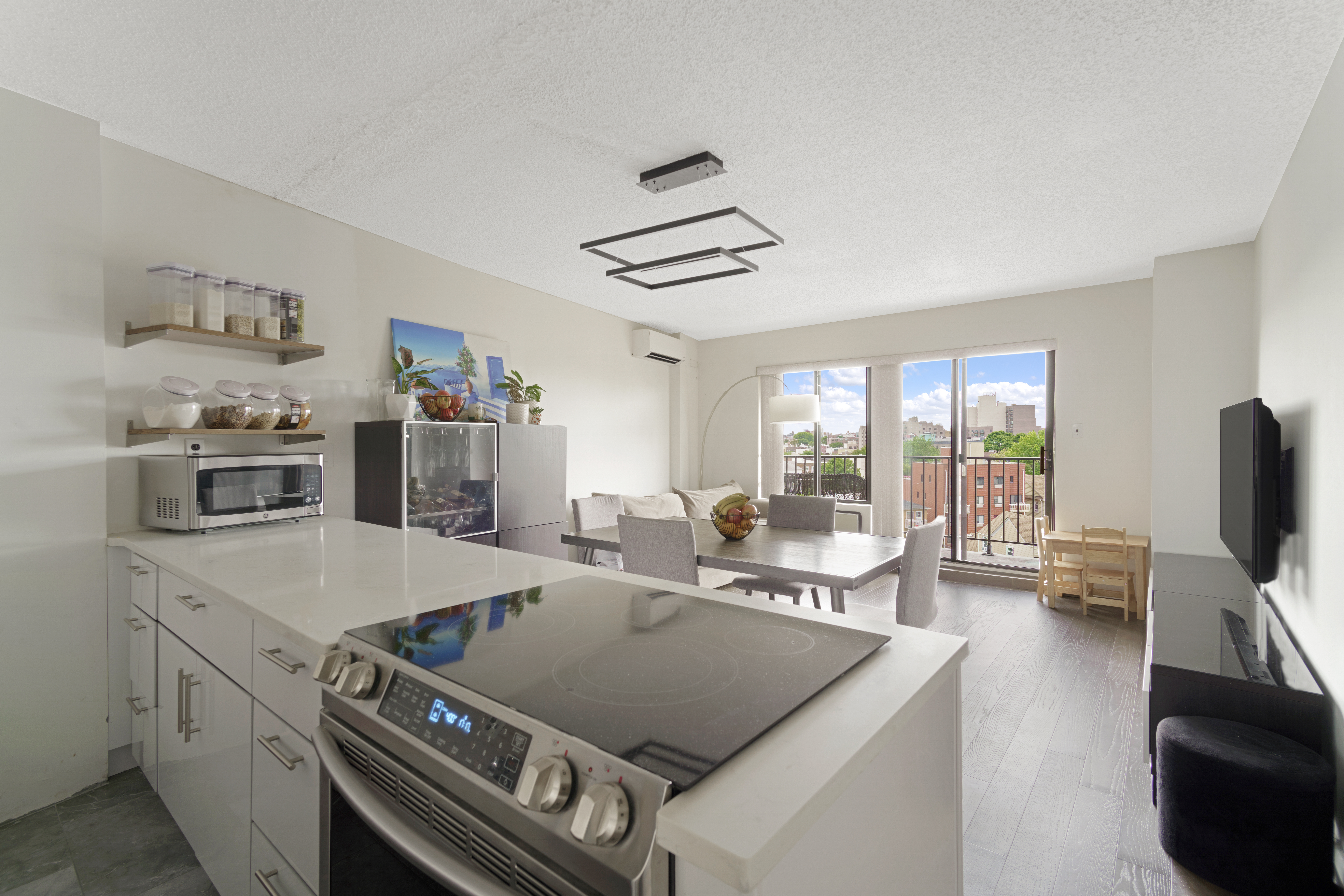 25-40 Shore Boulevard, Unit 7E Queens, NY 11102 - Photo 4 of 17