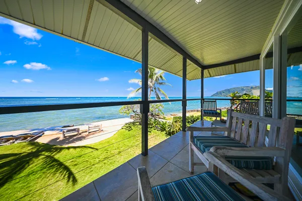 $2,250,000 | 53-837 Kamehameha Highway, Hauula, HI 96717
