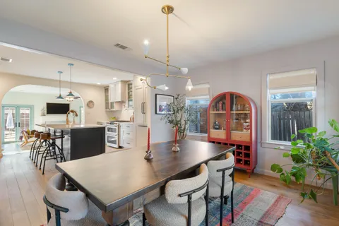 $1,100,000 | 909 East 50th Street, Austin, TX 78751