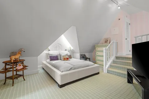 $7,495,000 | 26 Old Gulph Road, Gladwyne, PA 19035