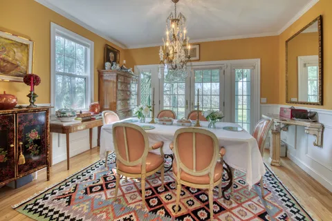 $3,000,000 | 19 Horseshoe Drive, East Hampton, NY 11937