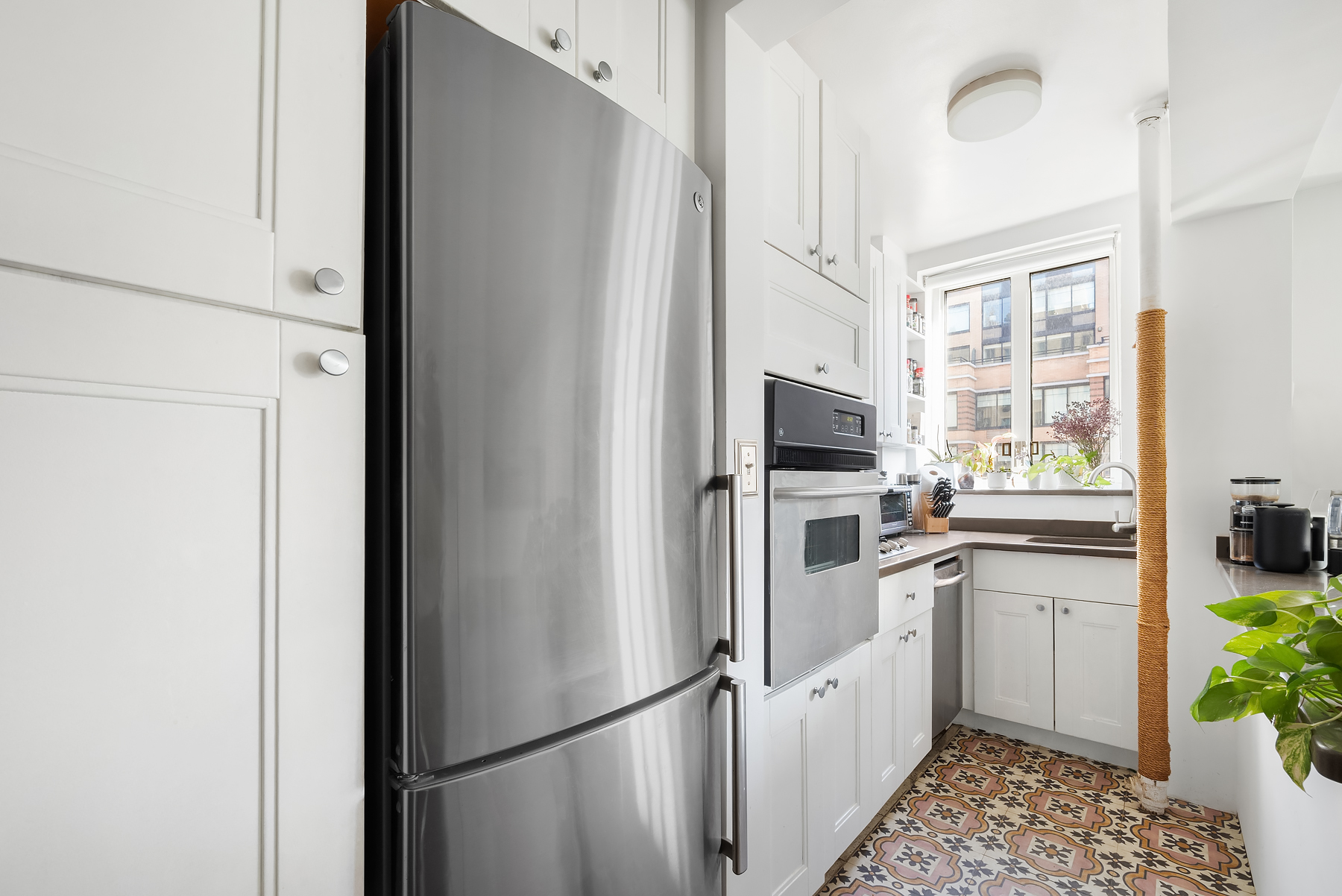 200 West 20th Street, Unit 905 Manhattan, NY 10011 - Photo 2 of 17