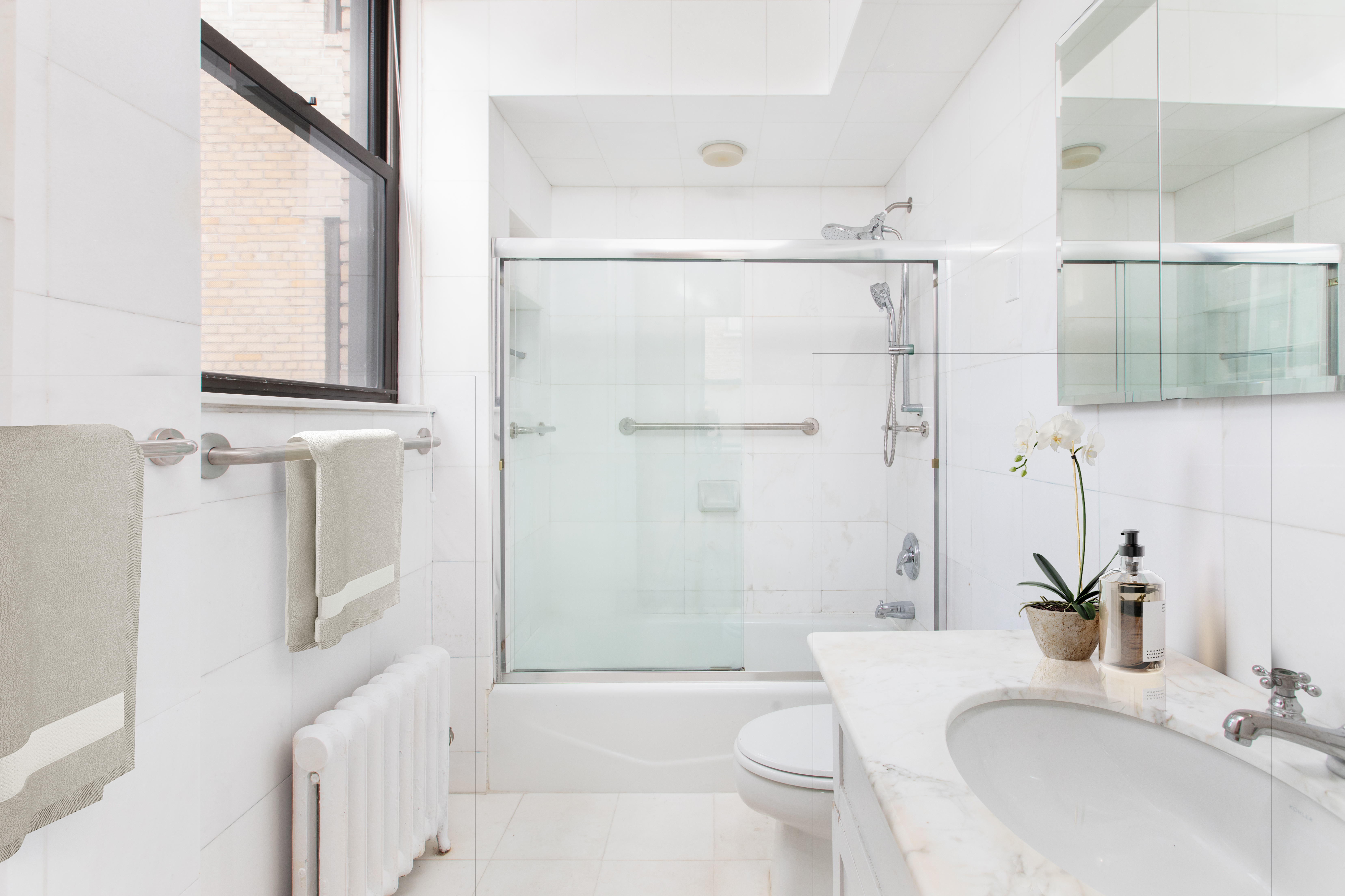 171 West 57th Street, Unit 11C Manhattan, NY 10019 - Photo 7 of 13