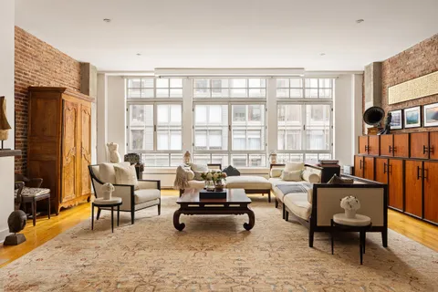 $2,490,000 | 354 Broadway, Unit 4 | TriBeCa