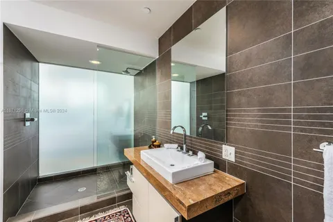 $1,050,000 | 2100 Park Avenue, Unit 301, Miami Beach, FL 33139