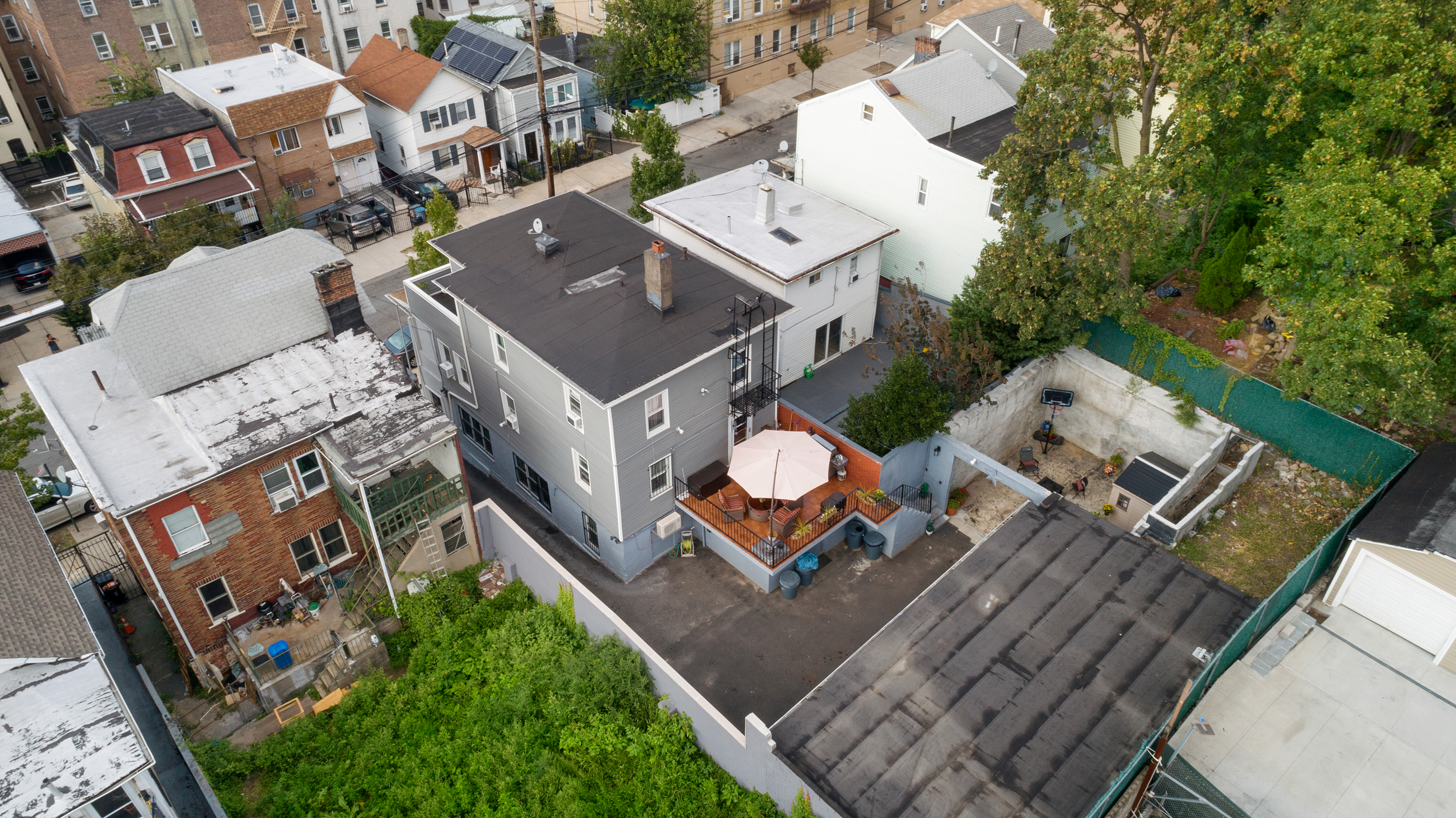 3060 Heath Avenue Bronx, NY 10463 - Photo 5 of 55