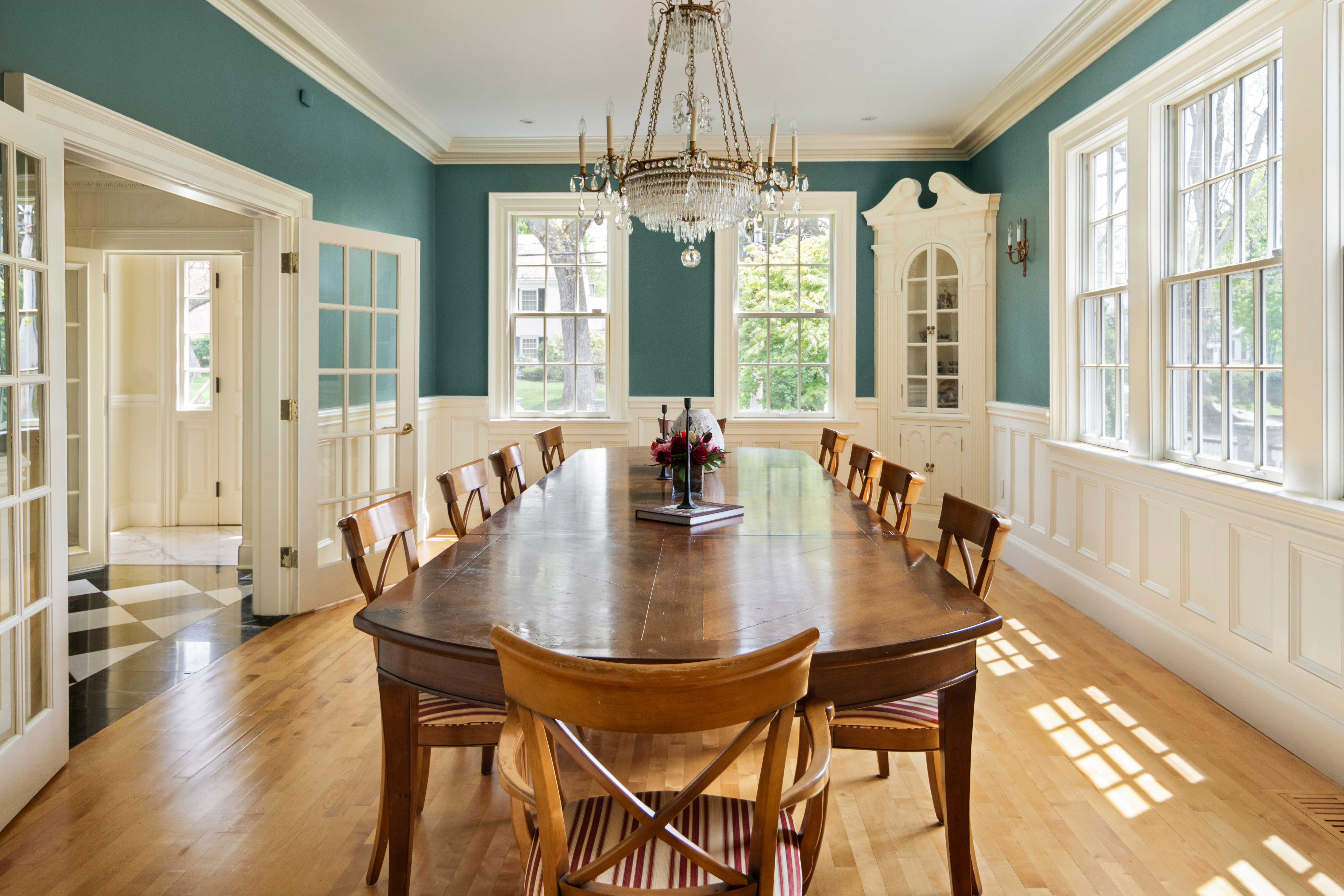 95 Temple Street Newton, MA 02465 - Photo 9 of 39