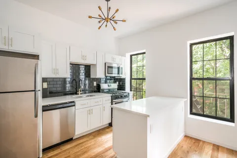 $3,450 | 885 Lafayette Avenue, Unit 3 | Bedford-Stuyvesant