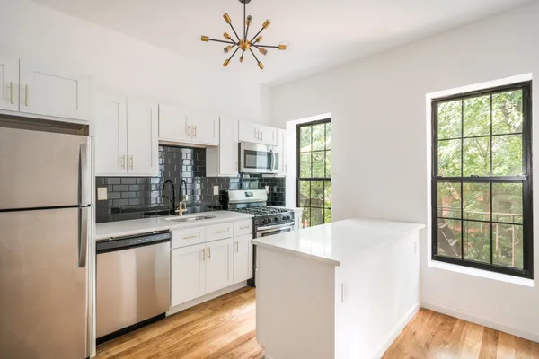 $3,450 | 885 Lafayette Avenue, Unit 3 | Bedford-Stuyvesant