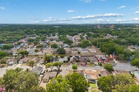 $299,900 | 8445 North River Road, Tampa, FL 33635