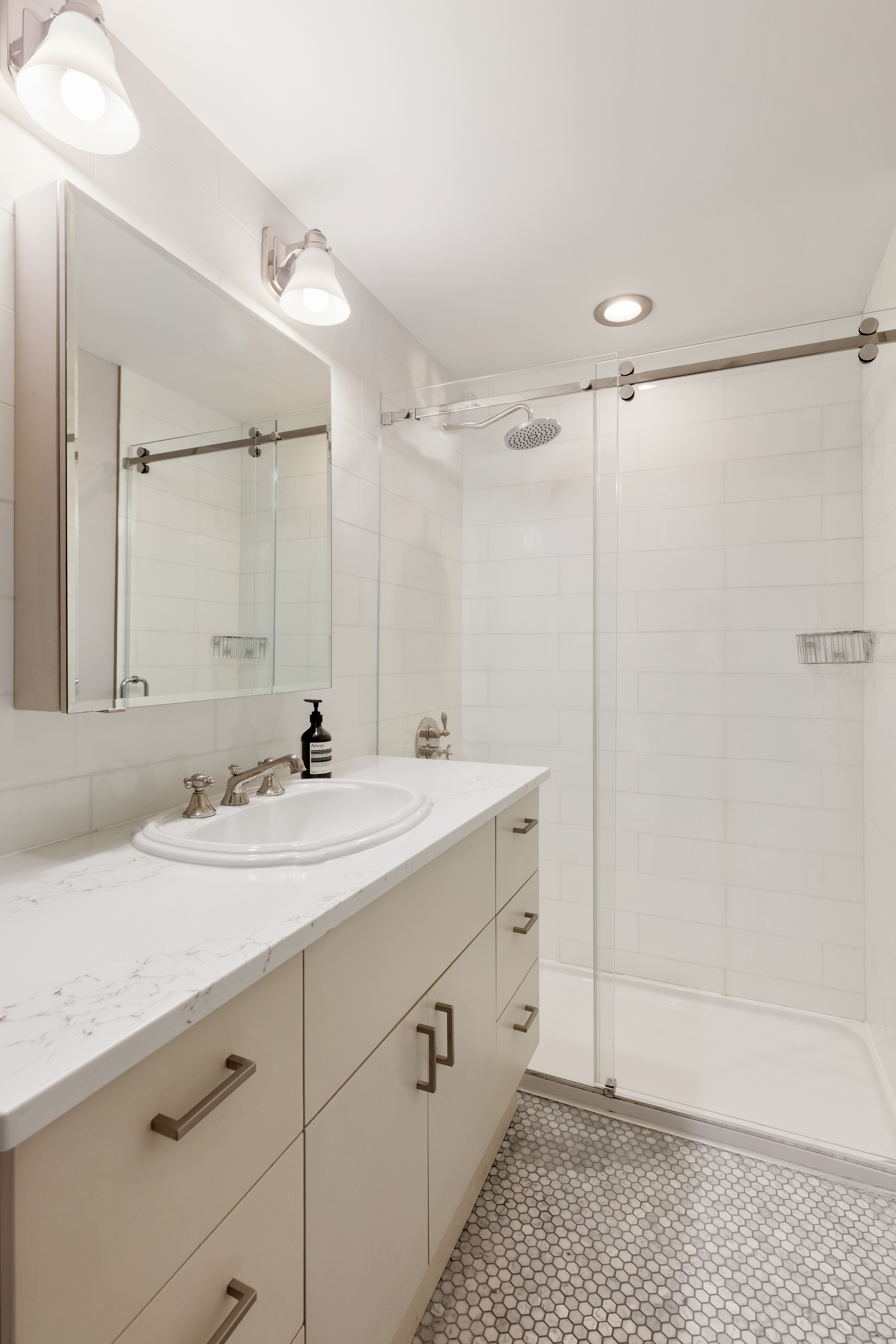 218 East 79th Street Manhattan, NY 10075 - Photo 9 of 11