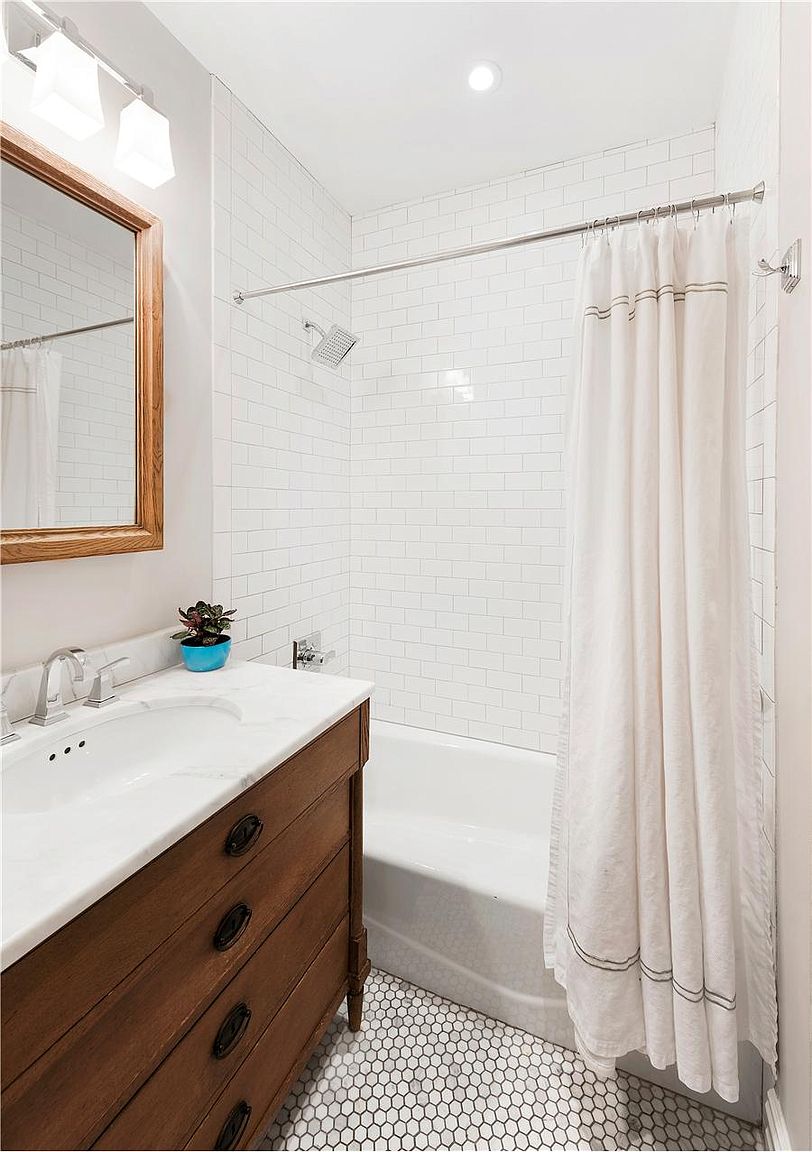 180 Adelphi Street Brooklyn, NY 11205 - Photo 8 of 18