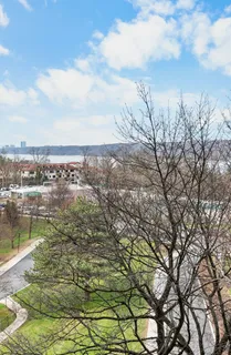 $275,000 | 5800 Arlington Avenue, Unit 6L | North Riverdale